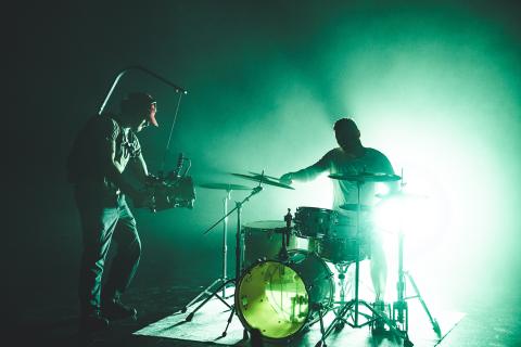 MØL af Rolf Meldgaard