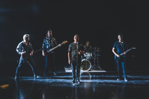 MØL af Rolf Meldgaard